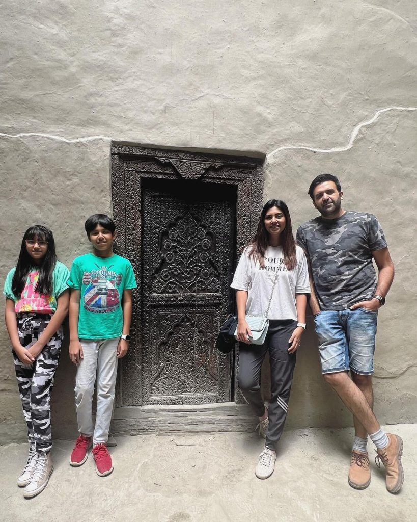 Sunita Marshall Visits Khaplu Fort With Family