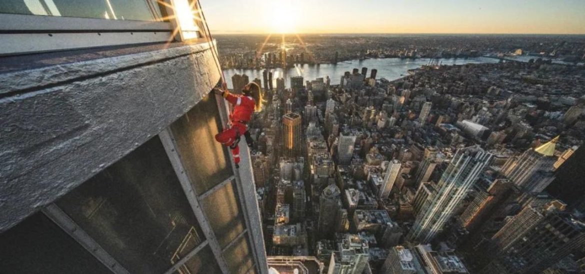Jared Leto Climbs the Empire State Building in a Wild Publicity Stunt to Promote his Music Tour