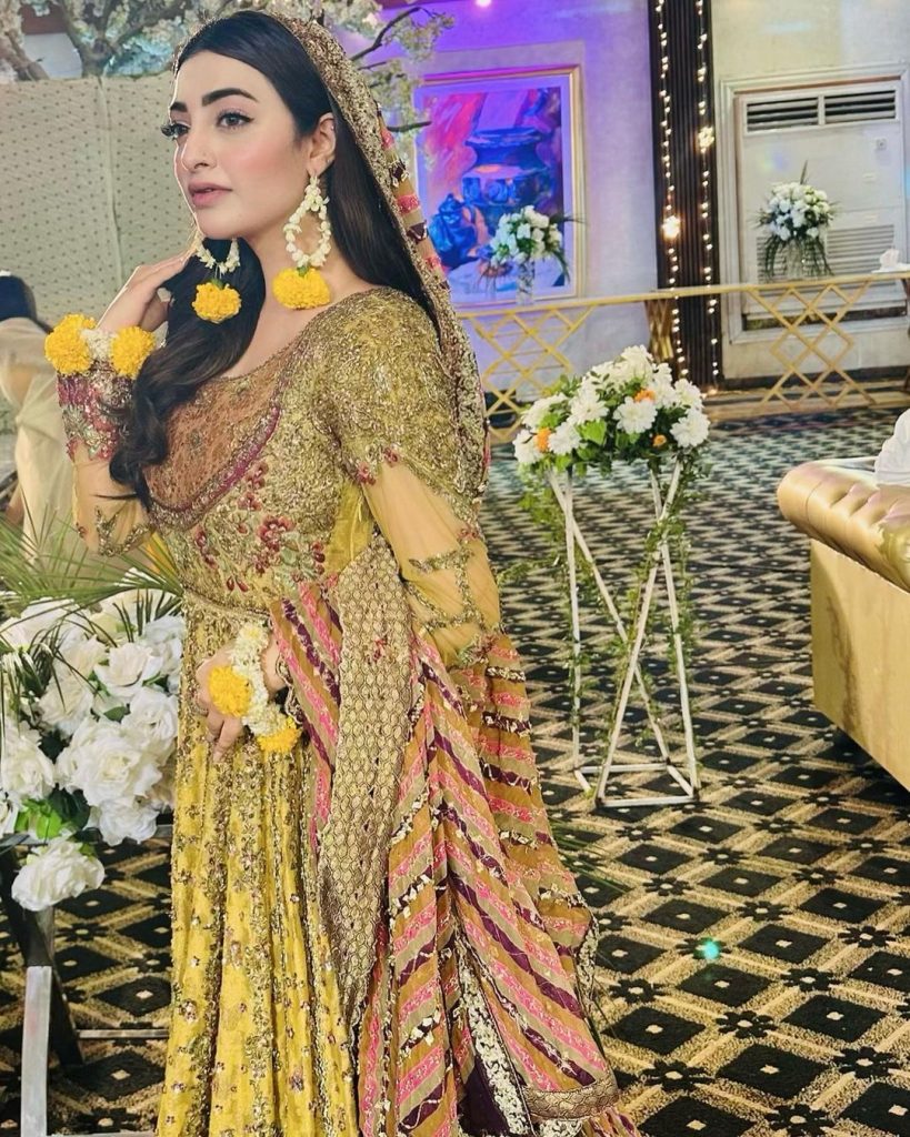 Nawal Saeed Shares BTS Pictures From A Drama Shoot