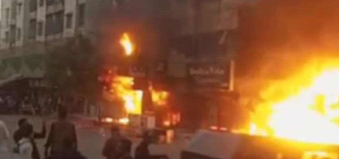 Fire Breaks Out in Arshi Shopping Mall; Several Trapped Inside Building