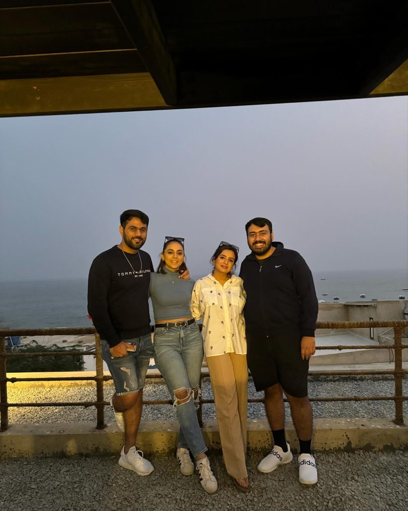 Maryam Noor's Adorable Clicks With Husband From Beach