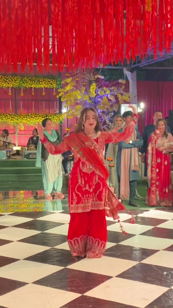 Yumna Zaidi's Wedding Dance Goes Viral
