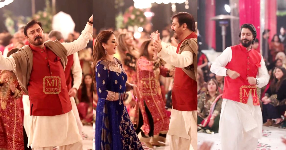 Nauman Ijaz And Family Dance Beautifully At A Wedding