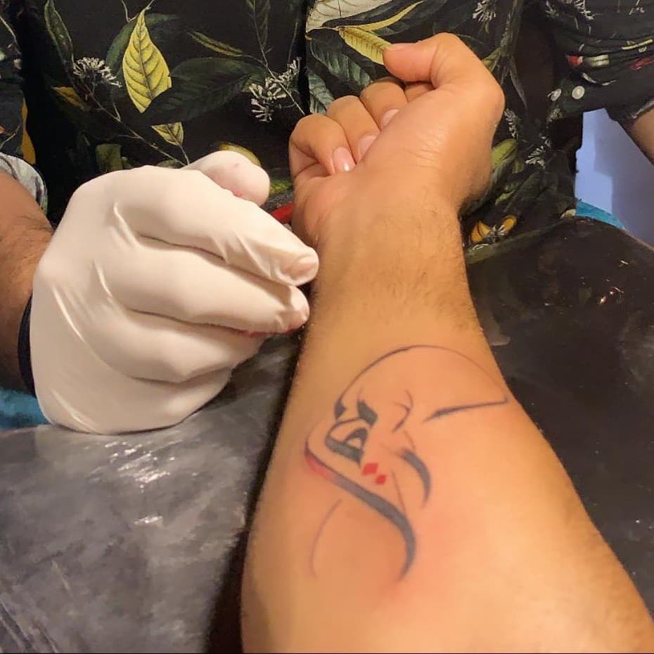 Mufti Tariq Masood Gives Islamic Explanation About Engraving Tattoos