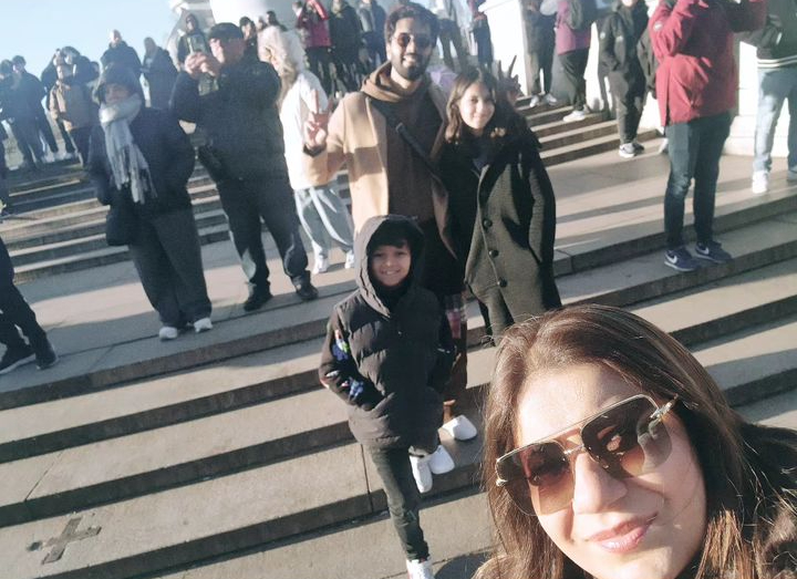 Fahad Mustafa Vacations With Family In London
