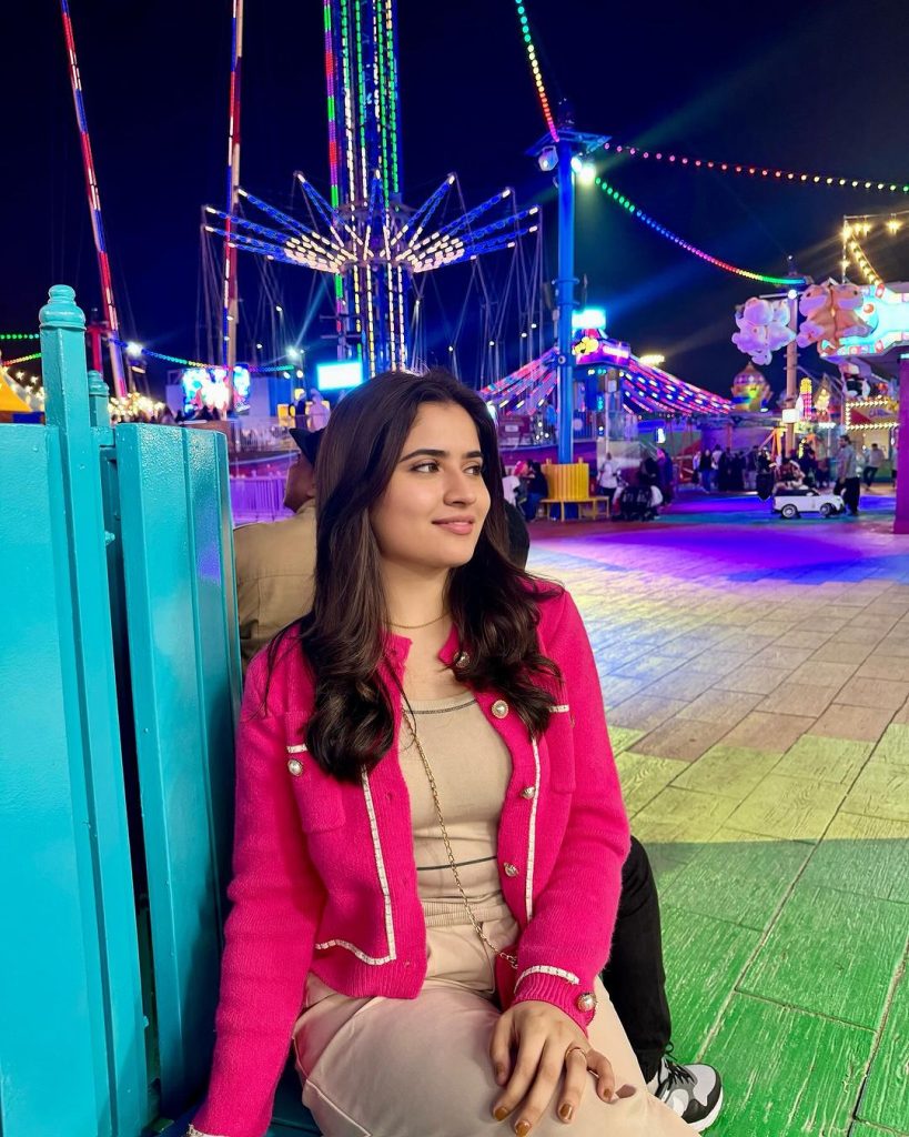 Iqra Kanwal And Areeb Pervaiz With Ducky And Aroob In Global Village Dubai