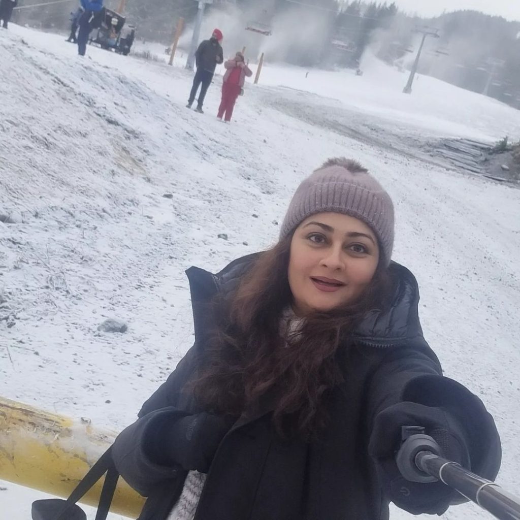 Actress Jana Malik Shares Pictures From Canada