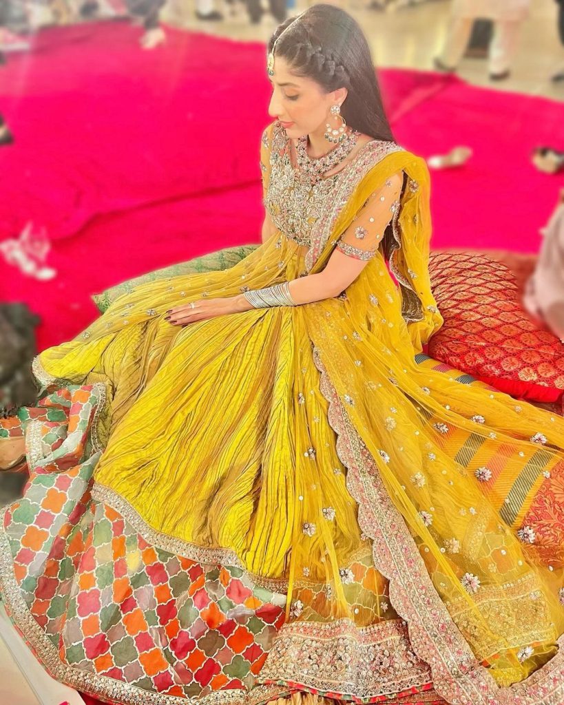 Mawra Hocane And Ameer Gilani Spotted At A Friend's Baraat