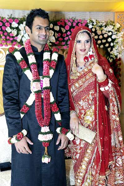 Shoaib Malik And Sana Javed Get Married