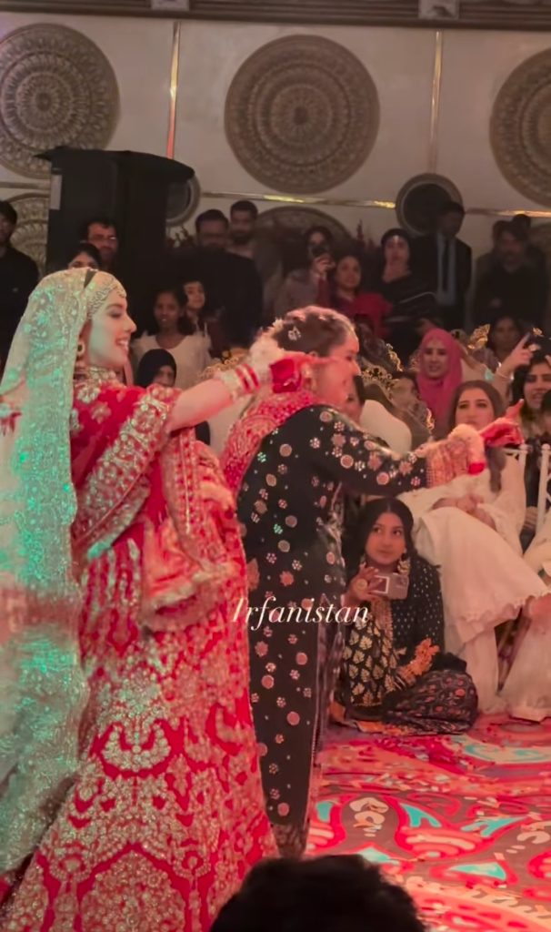 Arisha Razi's Dance Videos From Her Shendi Go Viral