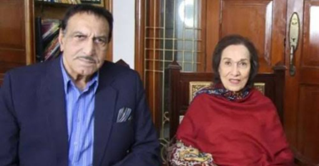 Mustafa Qureshi Facing Hurdles Booking Grave With Late Wife