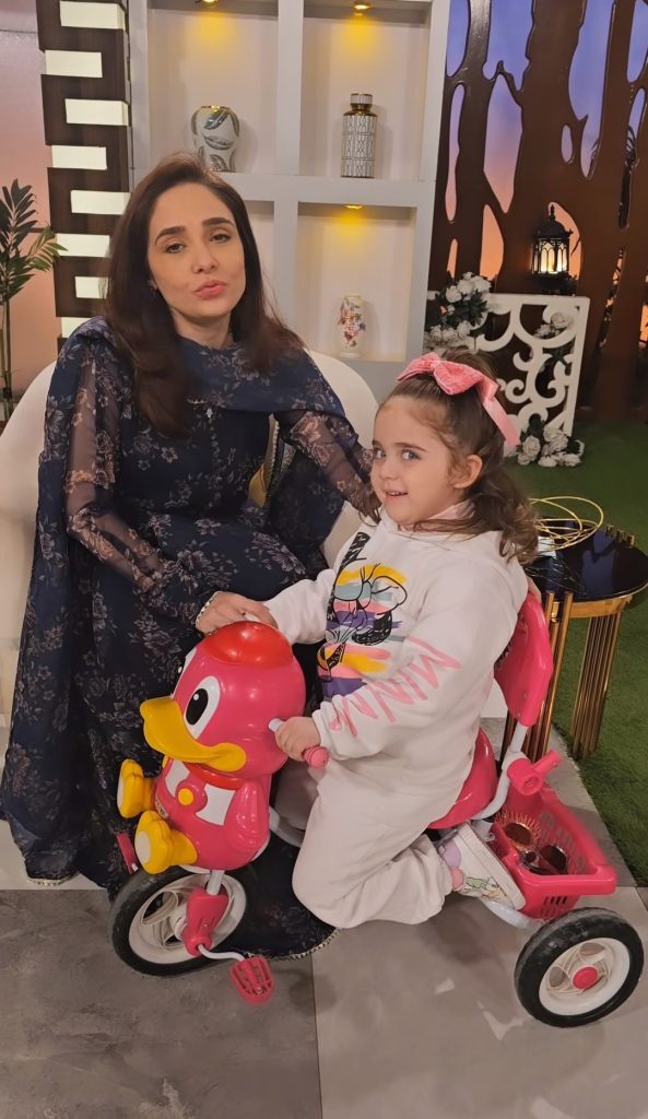 Juggun Kazim's New Adorable Pictures With Daughter Noor