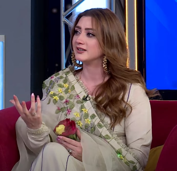 Momina Iqbal Reveals Her Beauty Created Problems For Her