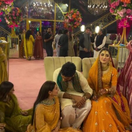 internet-annoyed-by-groom-being-too-frank-with-hania-aamir-at-his-wedding