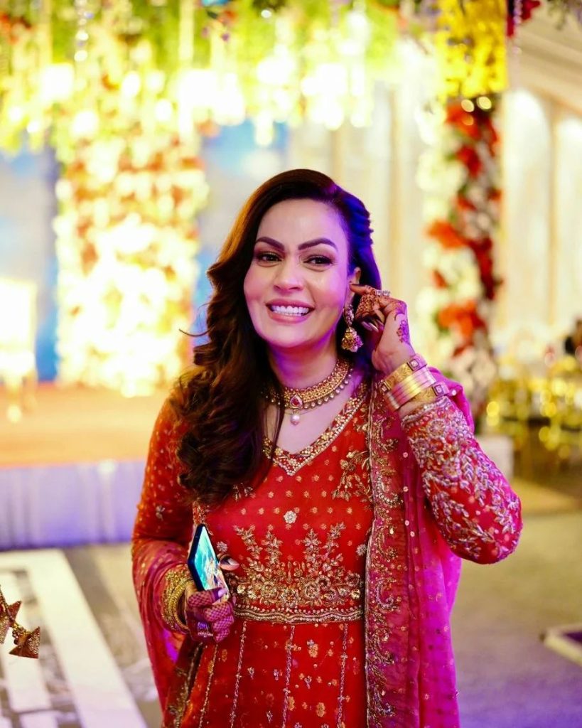 Sadia Imam's New Family Pictures From Niece's Barat Event