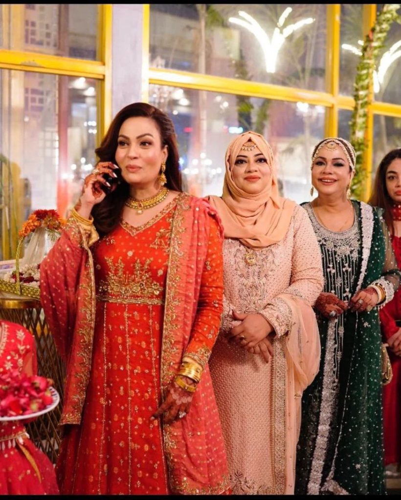 Sadia Imam's New Family Pictures From Niece's Barat Event