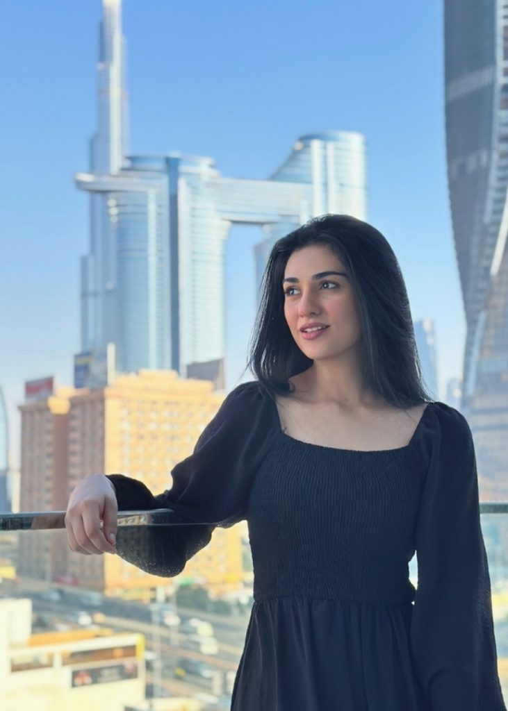 Sarah Khan's New Adorable Family Pictures From Dubai