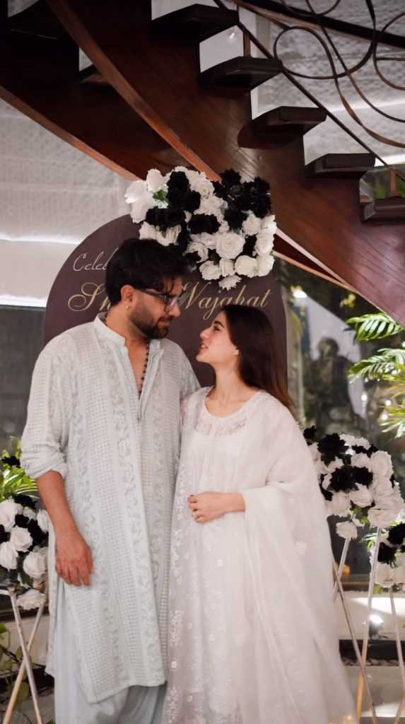 Fans Think Iqra Aziz Is Expecting Her Second Baby