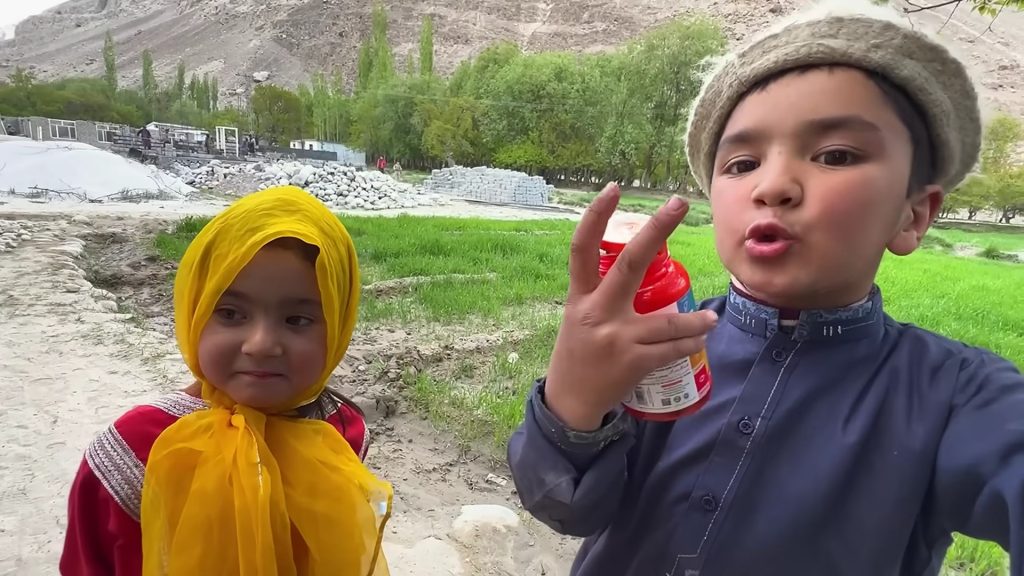 Shiraz's Heartwarming Gesture For Fellow Villager Captivates Hearts