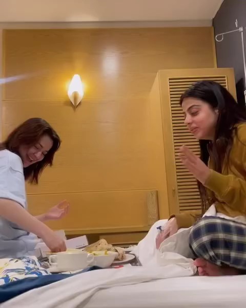 Hania Aamir Takes Care Of Yashma Gill In Hospital