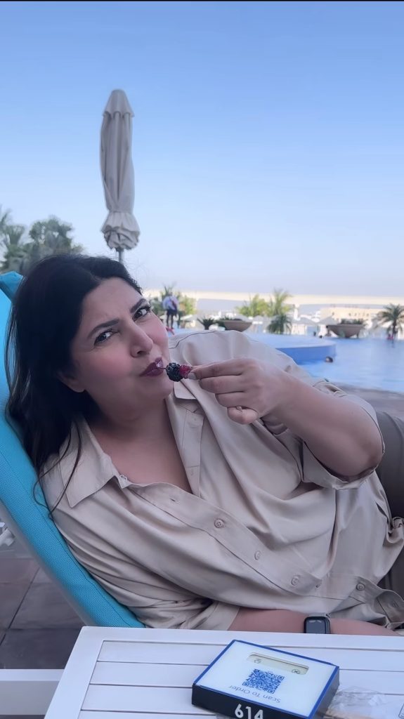 Shagufta Ejaz's Luxury Trip to Dubai Continues