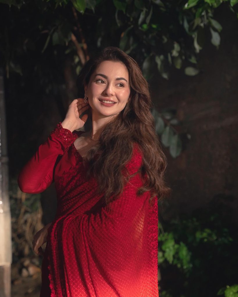 Hania Aamir's Public Appearance Leads To Criticism And Speculations