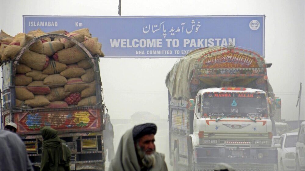 Pakistan, Afghanistan Agree to Implement Temporary Mechanism to Monitor Cargo Vehicles