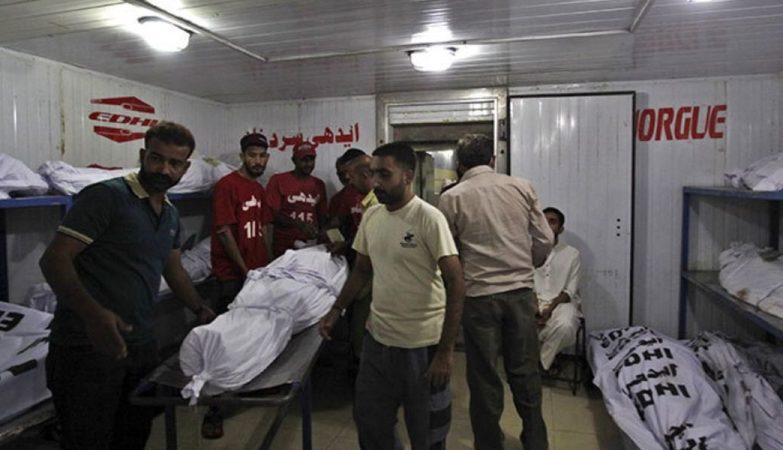 heatwave-in-karachi:-100-dead-brought-to-morgue-in-three-days