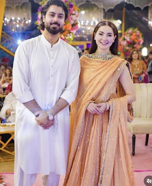 Fans Argue Over Hania Aamir’s Marriage Plans