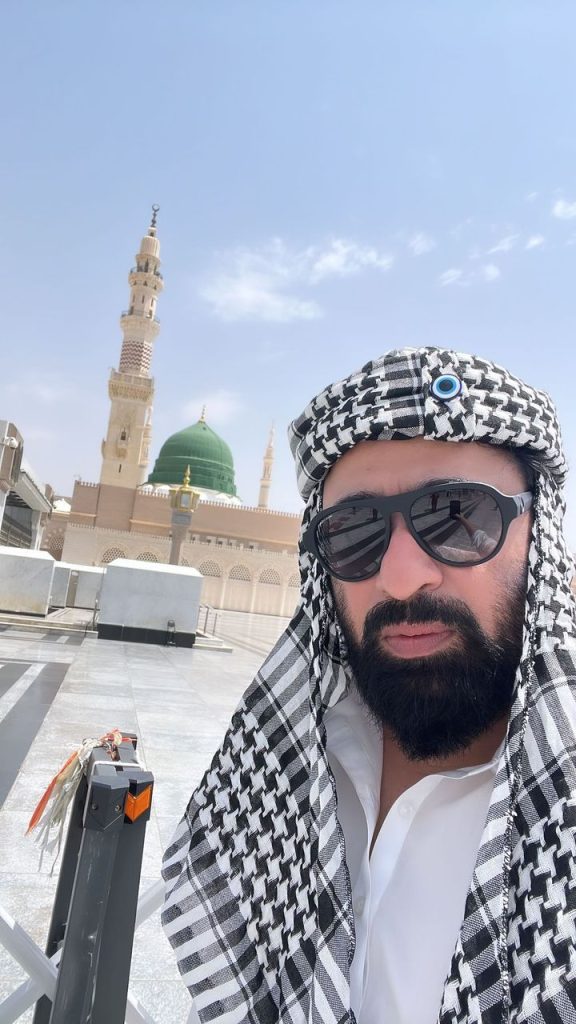 Nida Yasir And Yasir Nawaz In Madinah