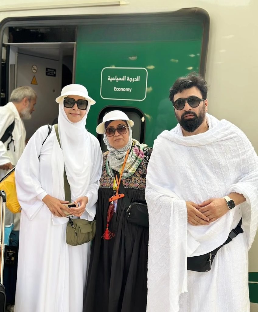 Pakistani Celebrities Performing Hajj 2024