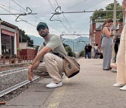 fahad-mustafa-enjoying-family-vacation-in-italy