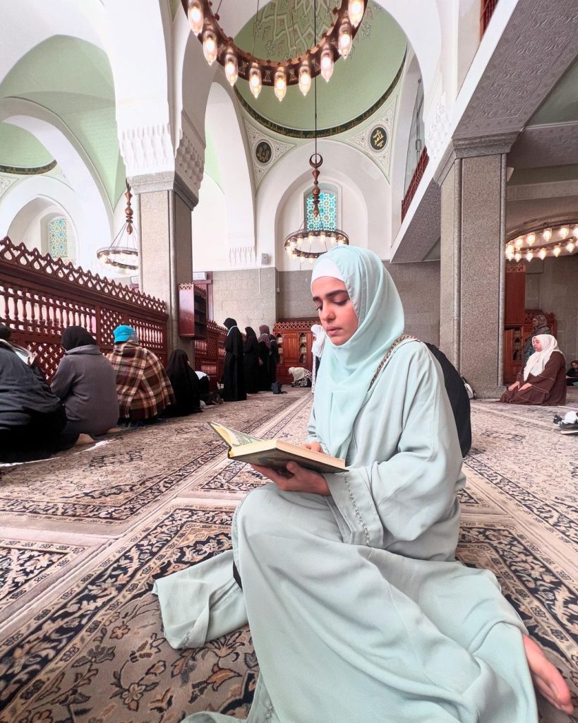 Sumbul Iqbal Khan Shares Pictures From Madinah Munawarah