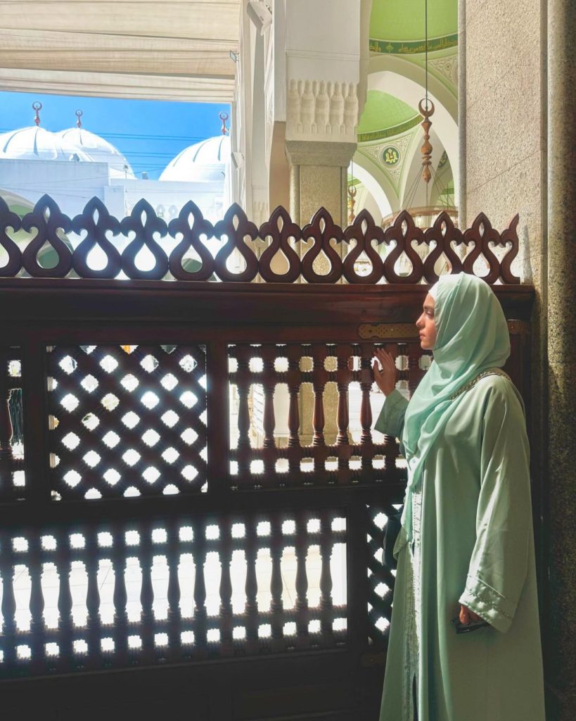 Sumbul Iqbal Khan Shares Pictures From Madinah Munawarah