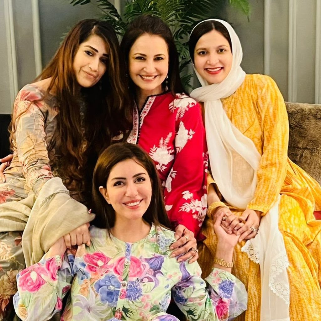 Saba Faisal Daughters in Law, Family Values & Reason of Divorces