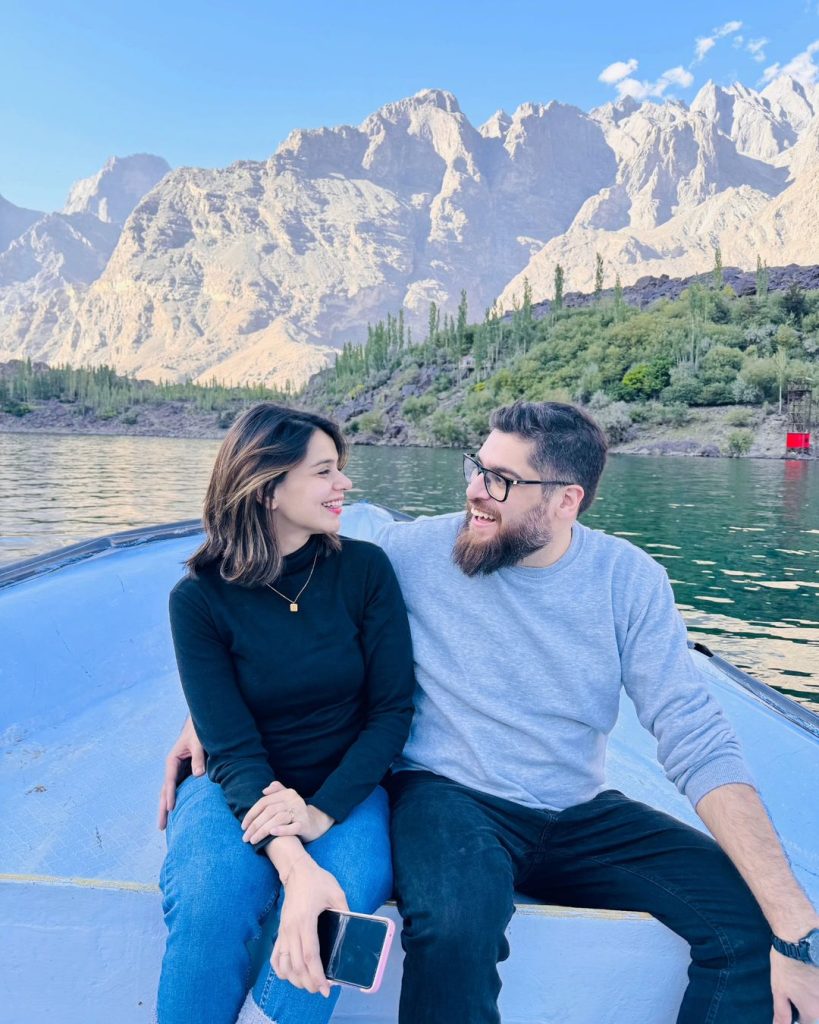 Srha Asgr Enjoys Vacations In Skardu With Husband