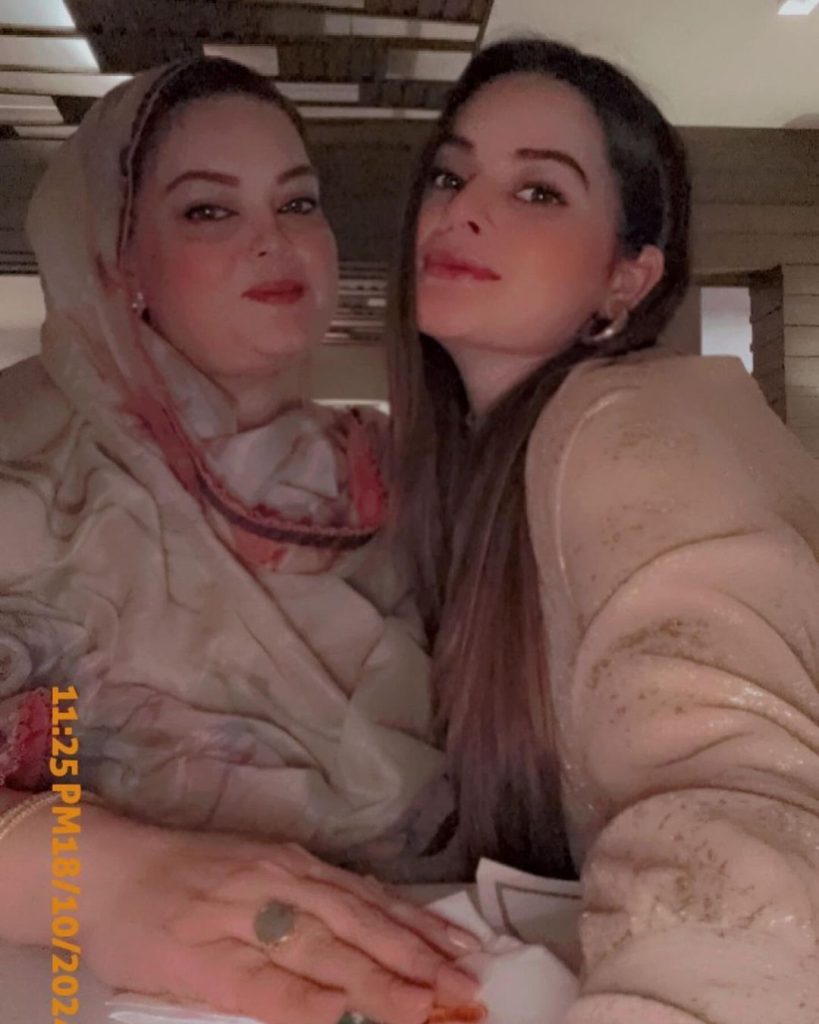 Aiman Khan Beautiful Family Clicks from Recent Events