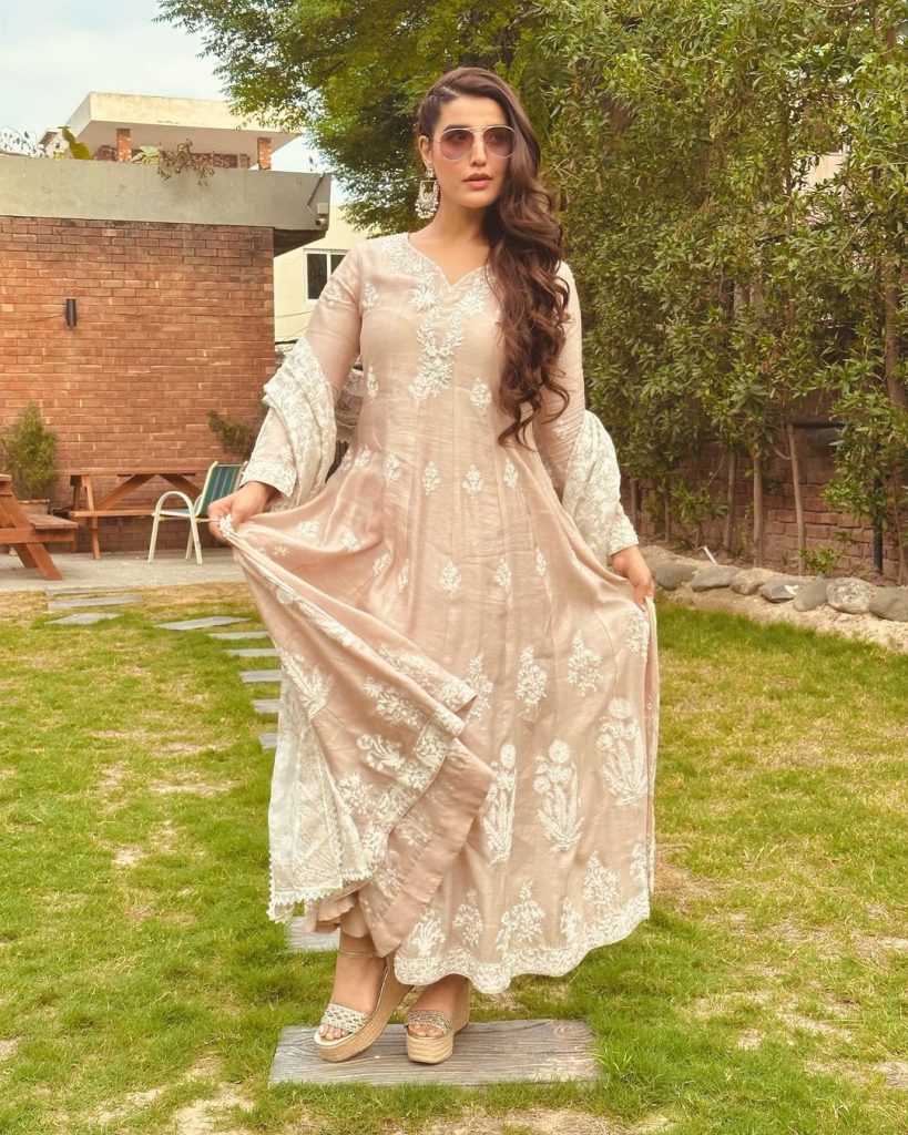 Beautiful Real Life Pictures of Hareem Farooq aka Masooma from Bismil