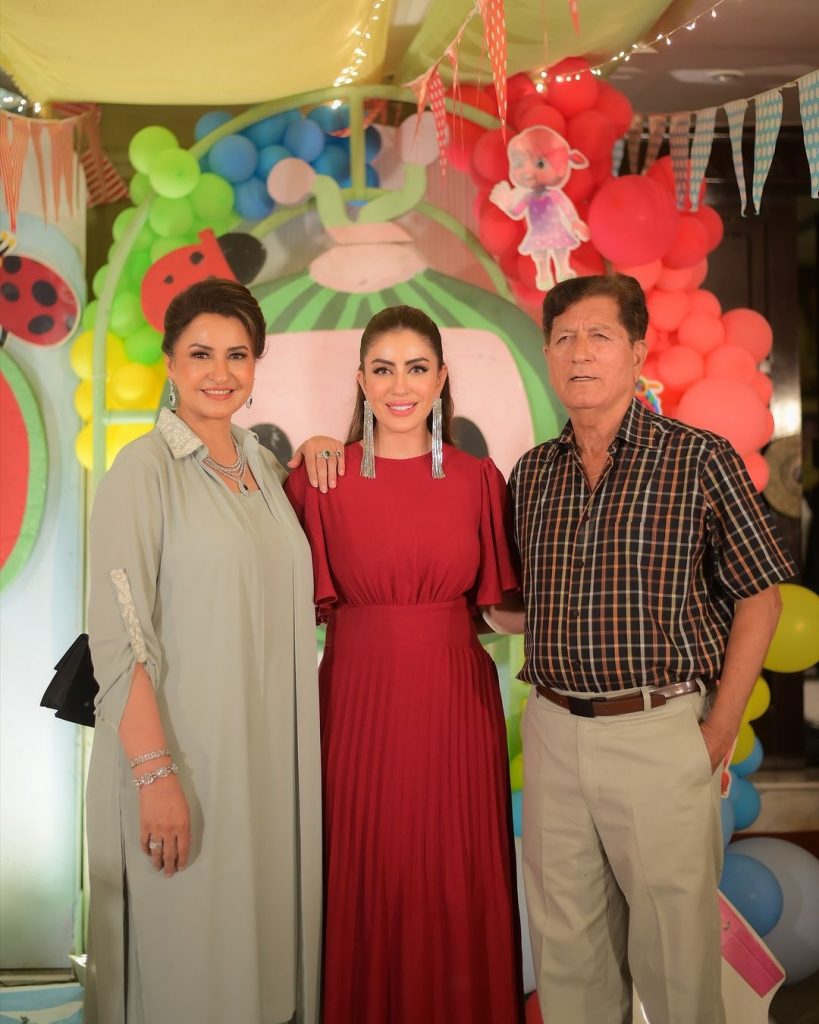 Saba Faisal HD Family Clicks from Grandson's Birthday