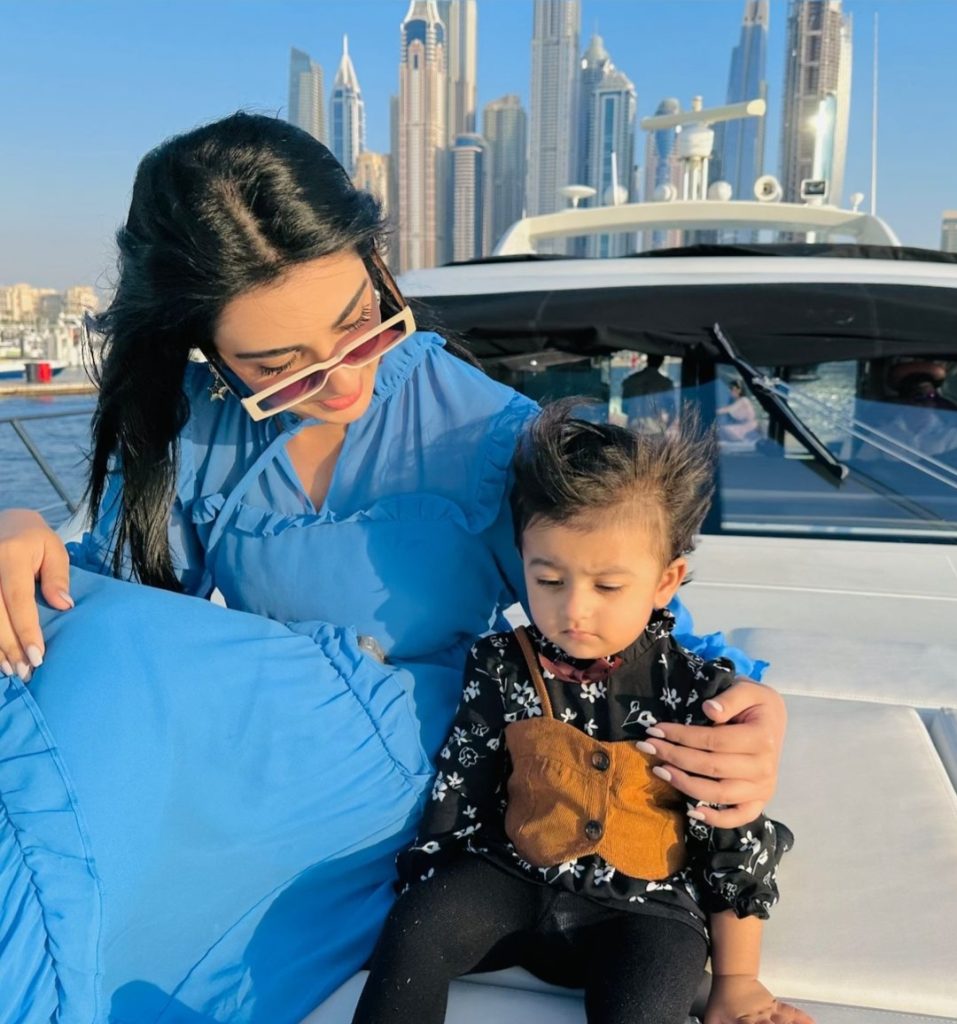 Sarah Khan Celebrates Daughter Alyana Falak's Birthday