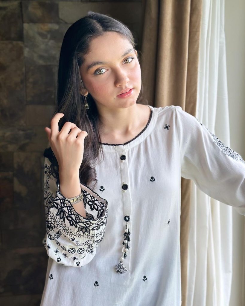 Aina Asif's Gorgeous Looks From Woh Ziddi Si