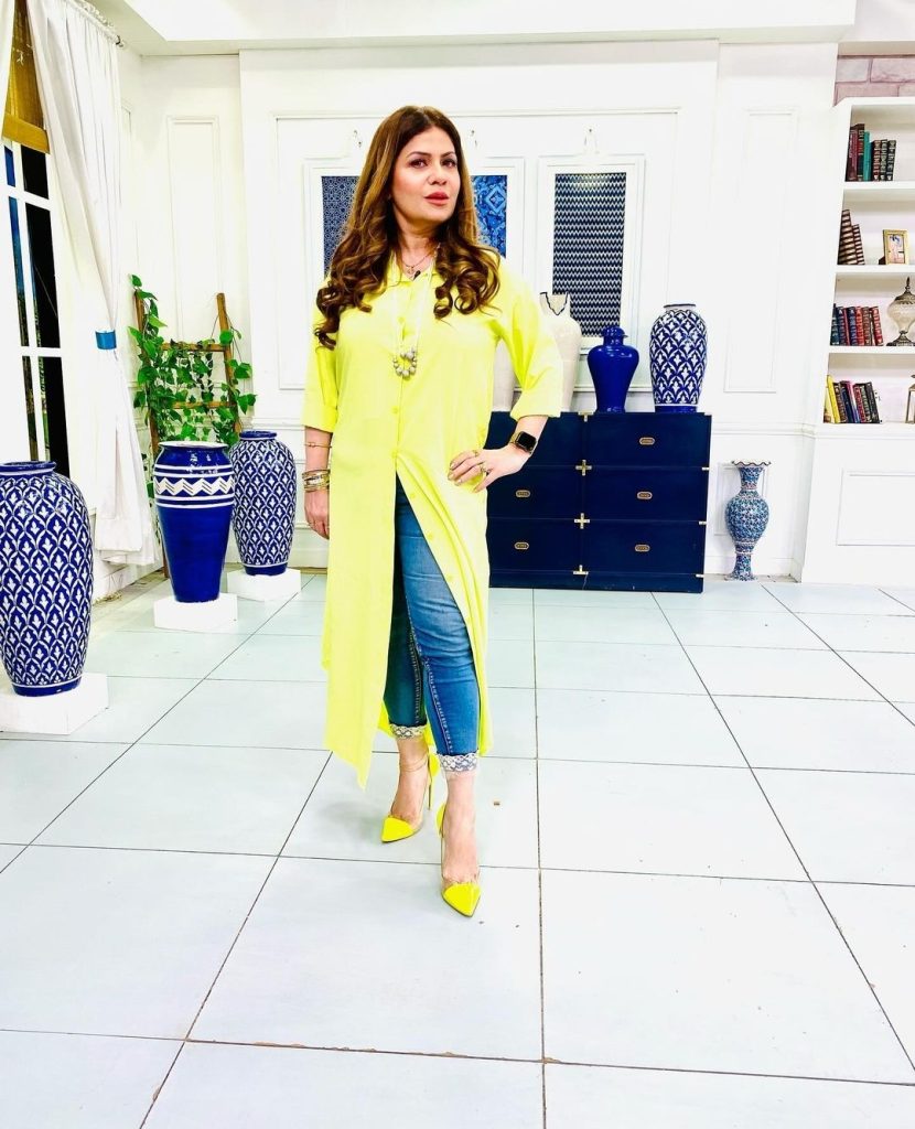 Amber Khan's Poor Outfit Choice Heavily Criticized