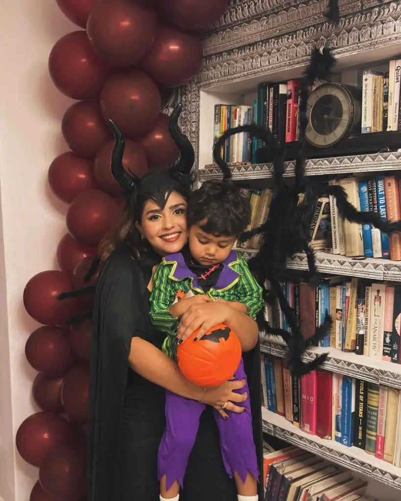 Anumta Qureshi Halloween Celebrations With Son