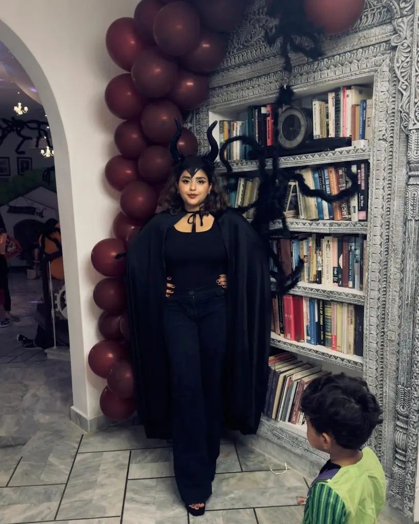 Anumta Qureshi Halloween Celebrations With Son