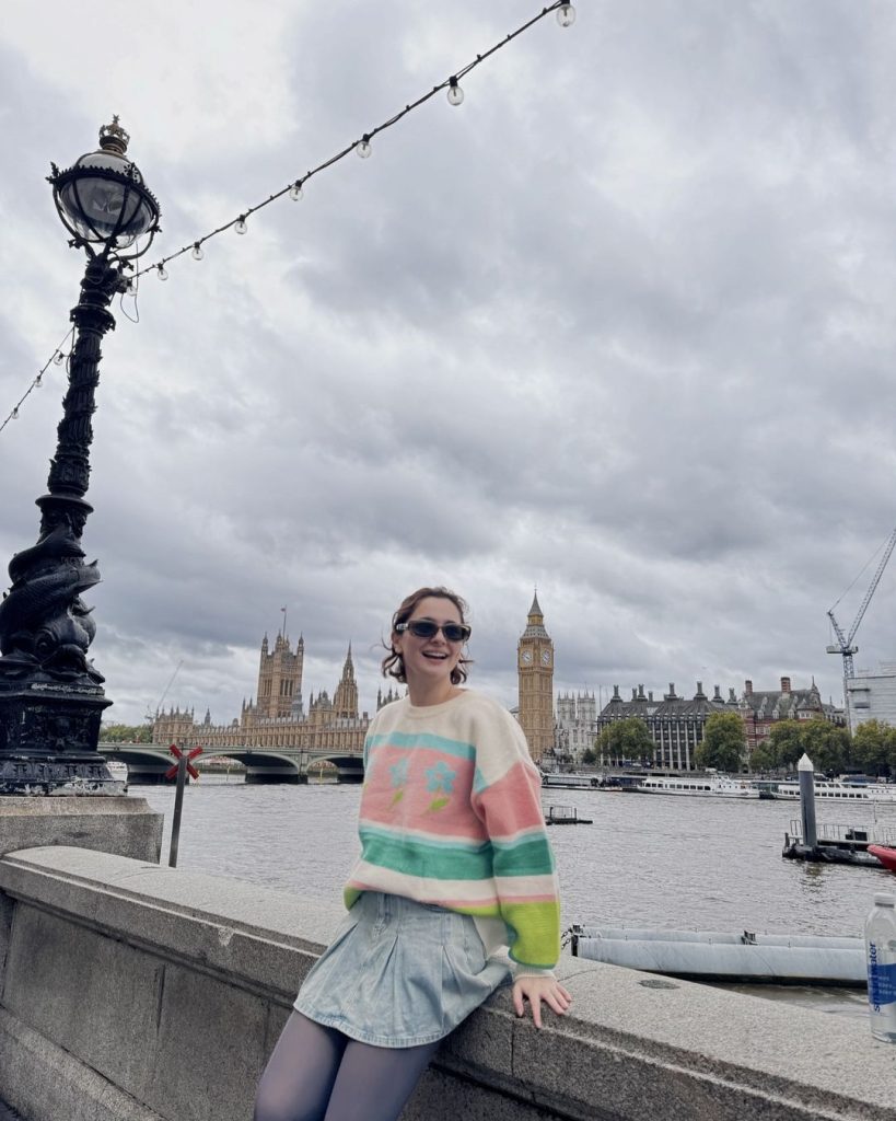 Hania Aamir Stunning Pictures from London