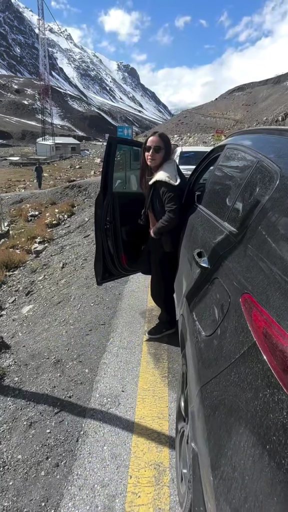 Shahzad Sheikh With Wife Hina Mir In Hunza Valley