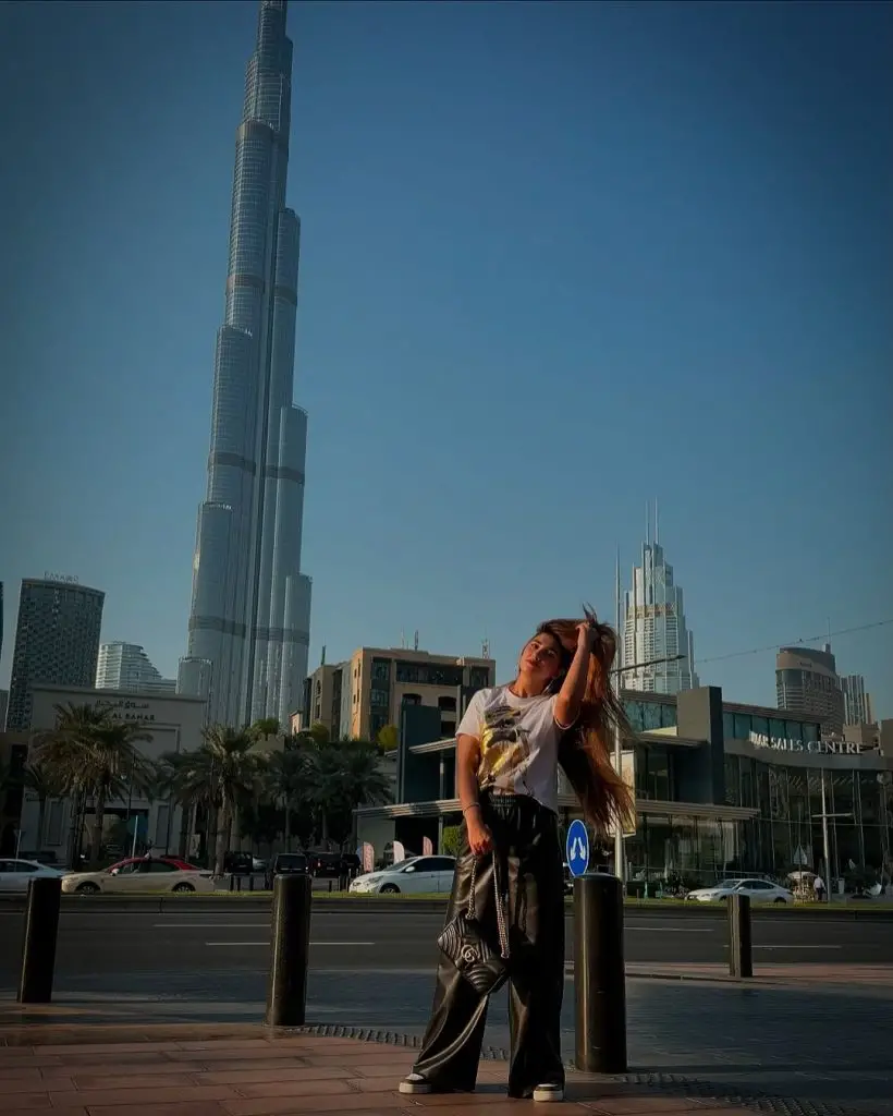 Hassan Ali New Family Clicks from Dubai