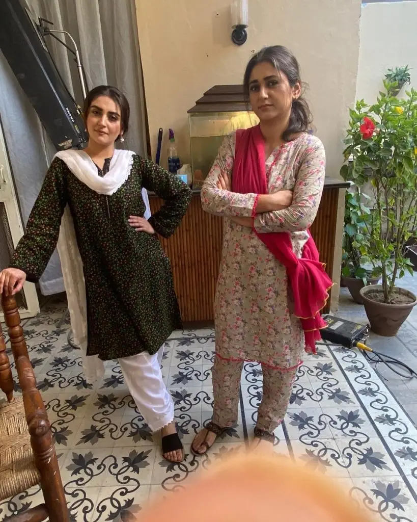 Hiba Bukhari Shares Memorable Pictures from Jaan Nisar Set