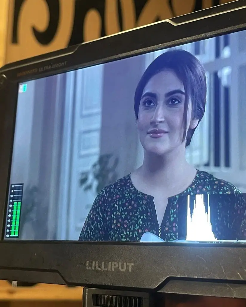 Hiba Bukhari Shares Memorable Pictures from Jaan Nisar Set