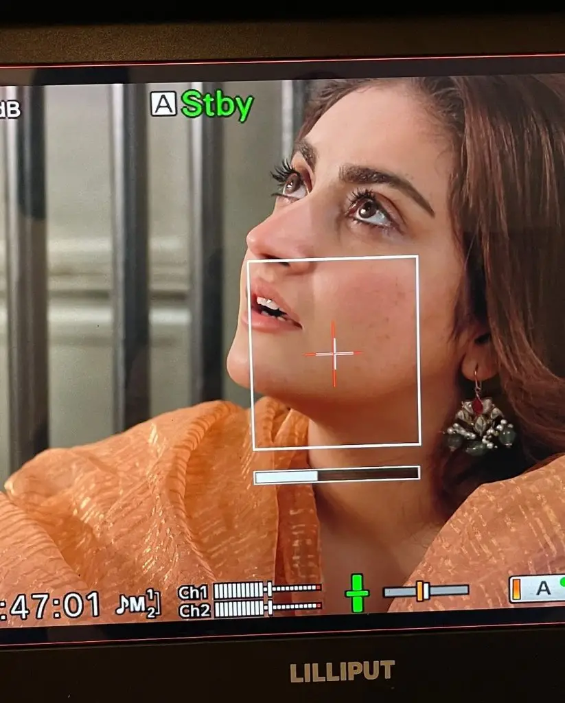 Hiba Bukhari Shares Memorable Pictures from Jaan Nisar Set